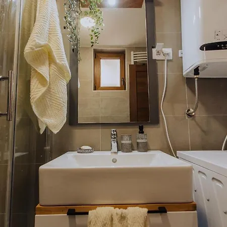 Divcinova Moderan A10 *